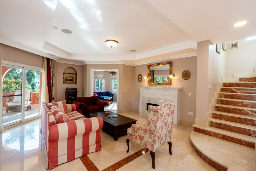 Detached Villa Mijas Málaga - image 15