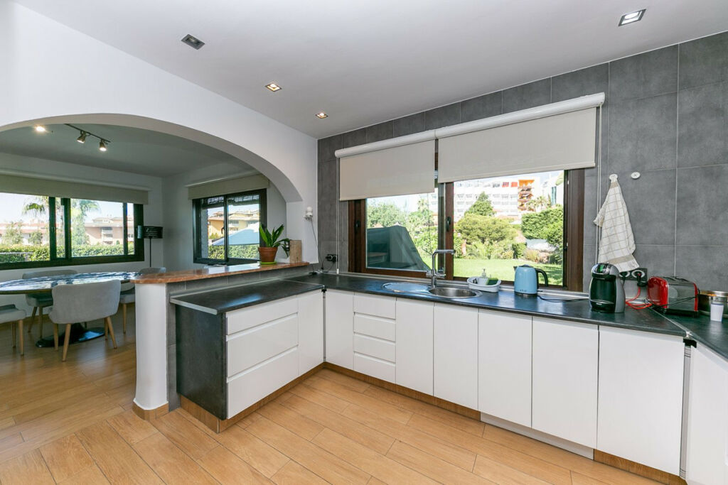Detached Villa La Capellania Málaga - image 15