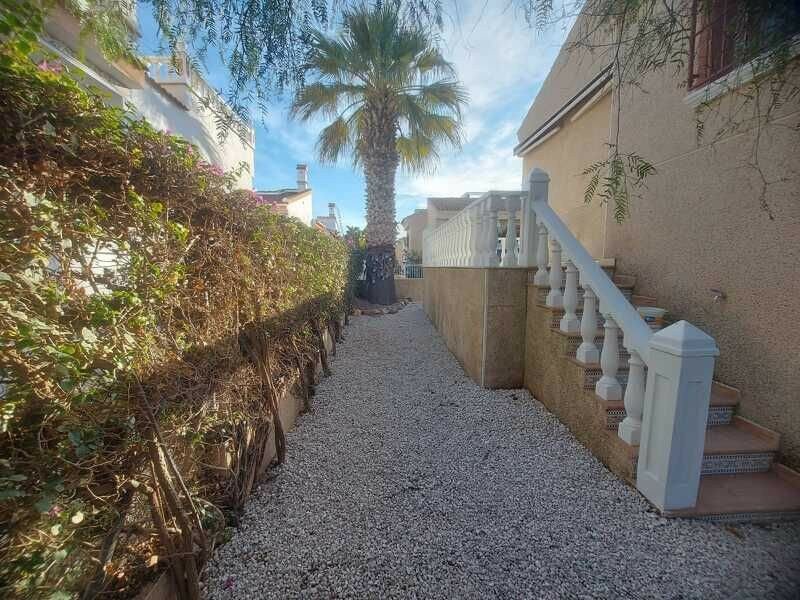 Detached Villa Algorfa Alicante - image 16
