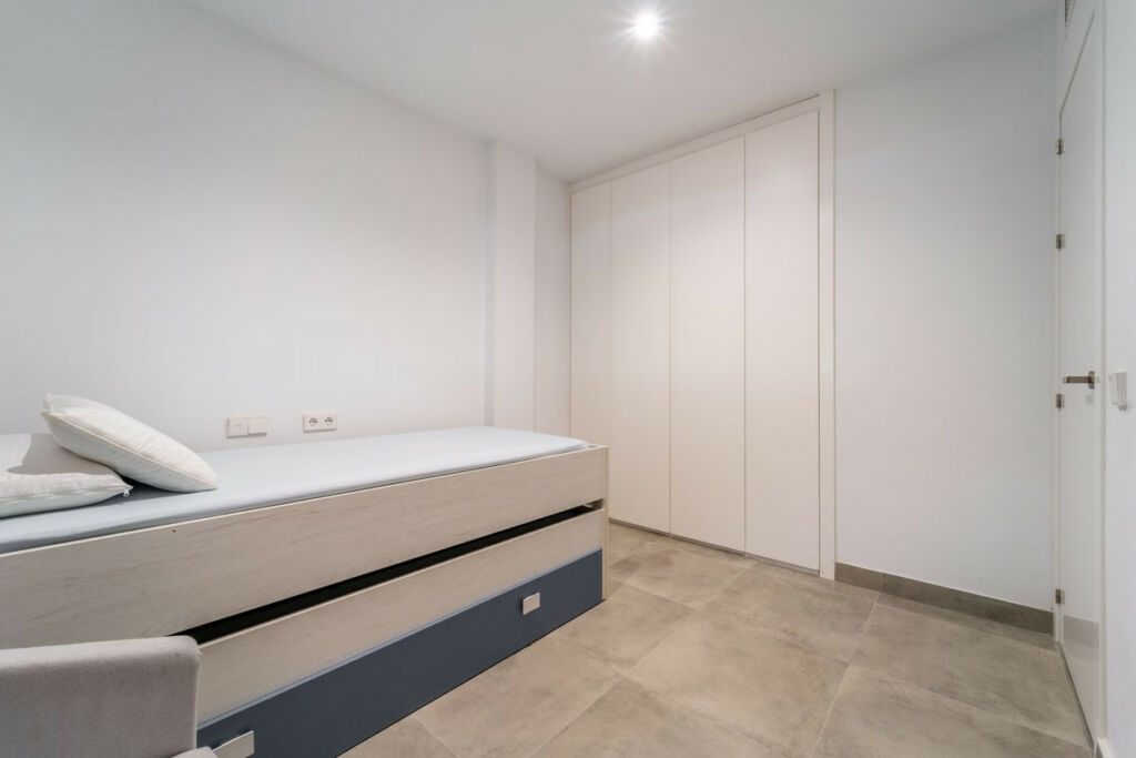 Middle Floor Apartment Benalmadena Málaga - image 15