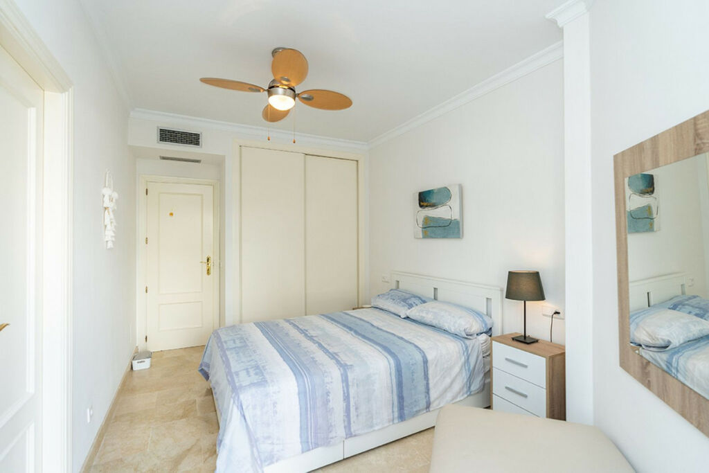 Middle Floor Apartment Bel Air Málaga - image 15