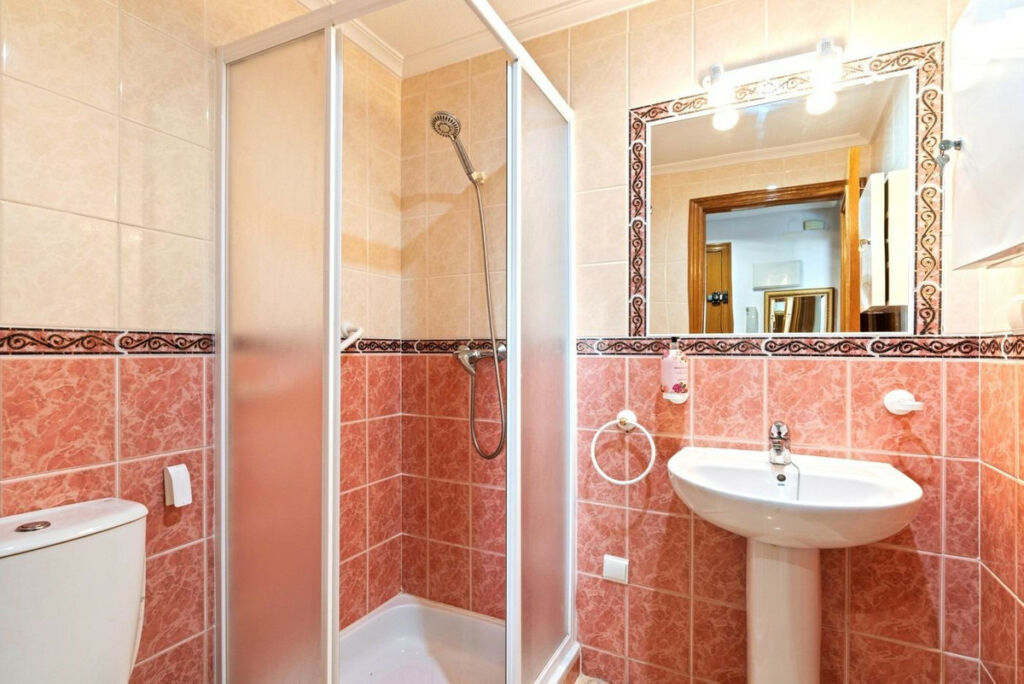 Middle Floor Apartment Guardamar del Segura Alicante - image 15