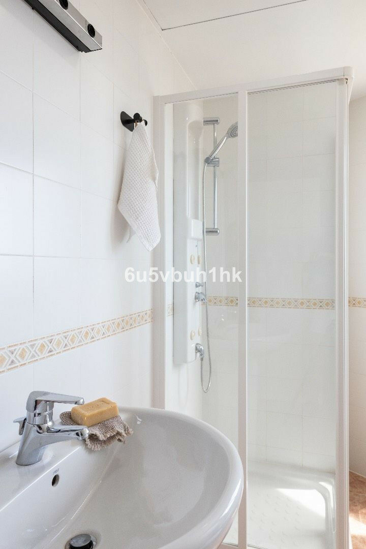 Middle Floor Apartment Torreblanca Málaga - image 15