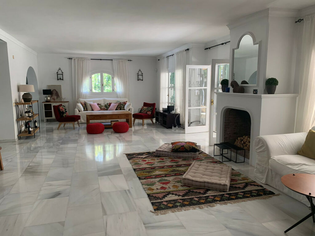 Detached Villa Sierra Blanca Málaga - image 15