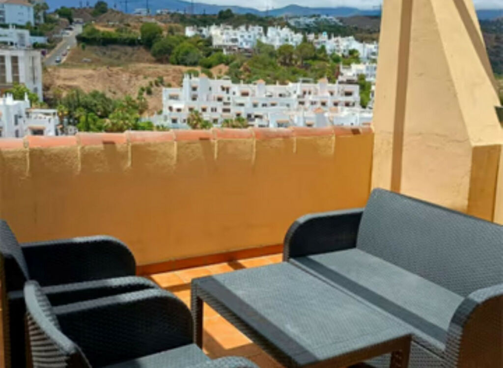 Penthouse Duplex Selwo Málaga - image 15