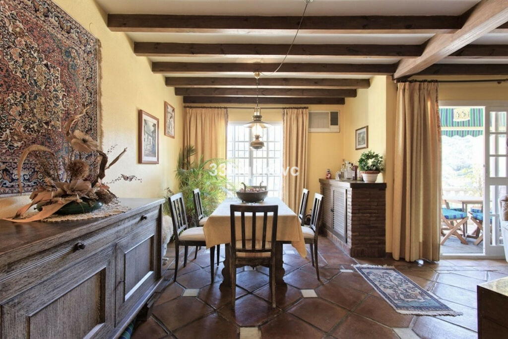 Townhouse Benahavís Málaga - image 15