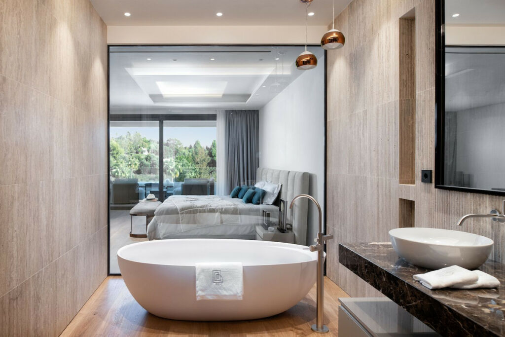 Duplex The Golden Mile Málaga - image 12