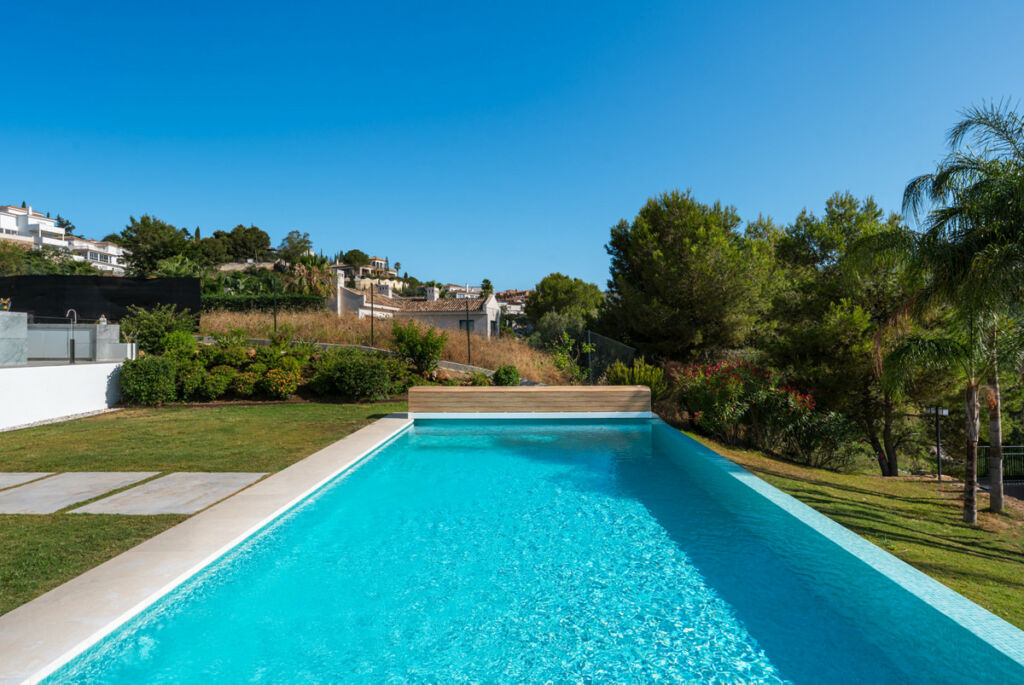 Detached Villa Elviria Málaga - image 15