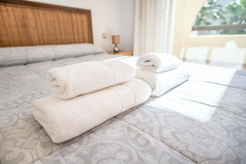 Middle Floor Apartment New Golden Mile Málaga - image 15