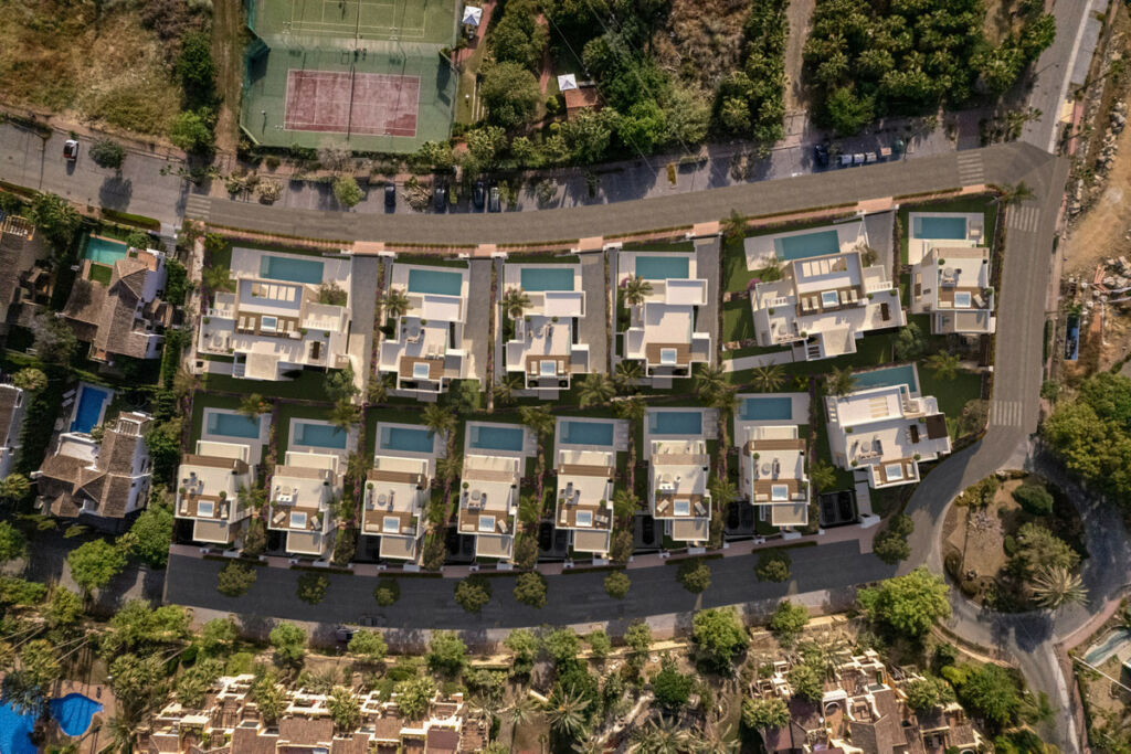 Detached Villa Estepona Málaga - image 16