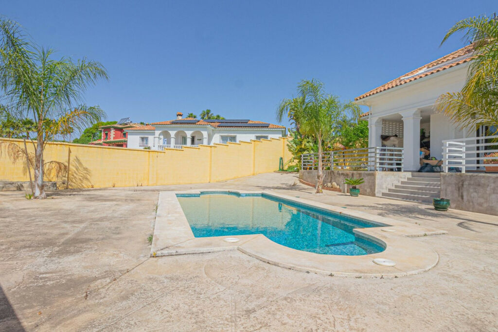 Detached Villa Pueblo Nuevo de Guadiaro Cádiz - image 14