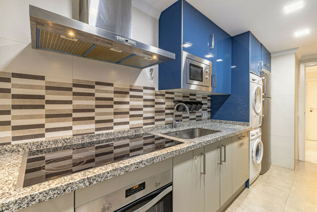 Middle Floor Apartment Marbella Málaga - image 15