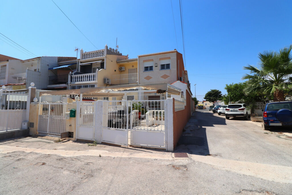 Townhouse Torrevieja Alicante - image 15