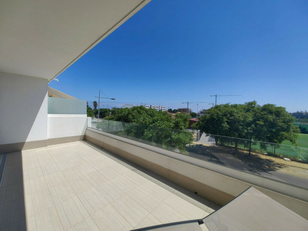 Middle Floor Apartment Estepona Málaga - image 15