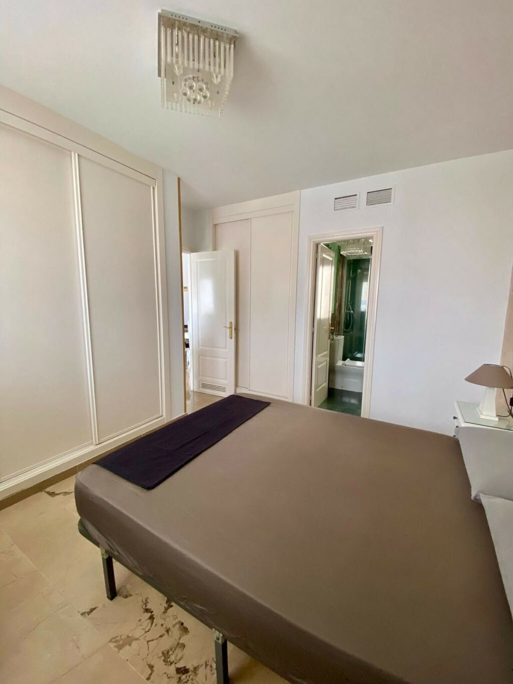 Middle Floor Apartment Estepona Málaga - image 15