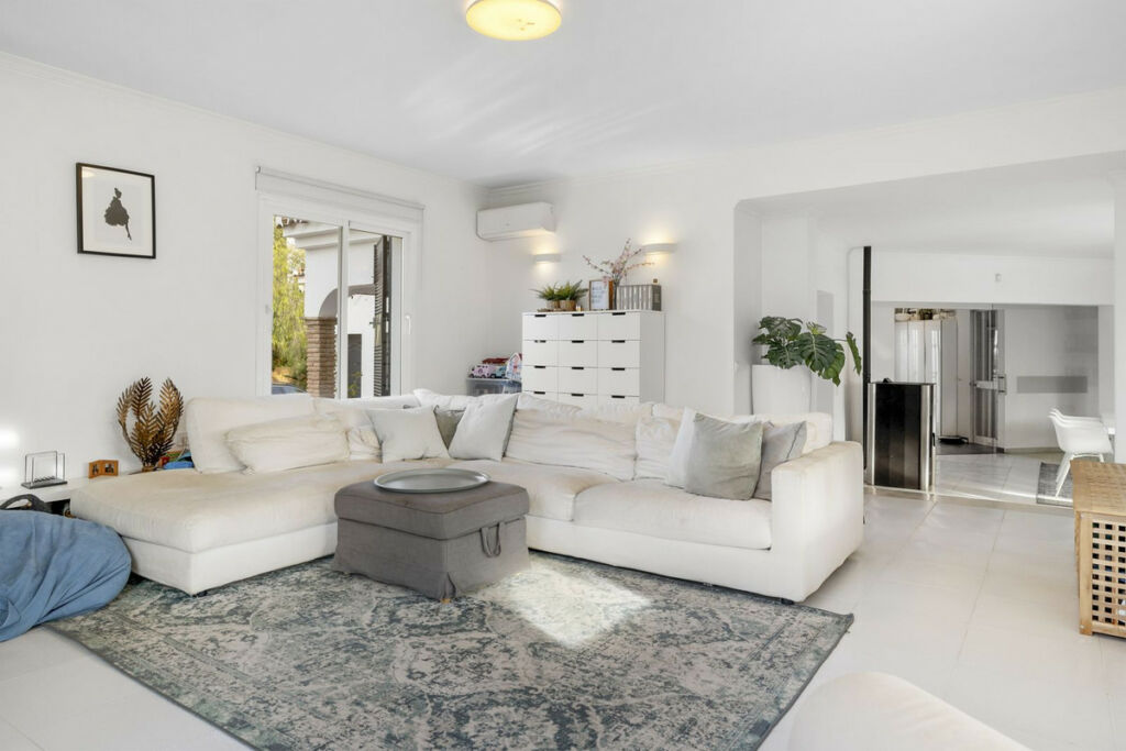 Detached Villa Alhaurín el Grande Málaga - image 15