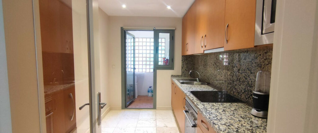 Middle Floor Apartment Atalaya Málaga - image 15