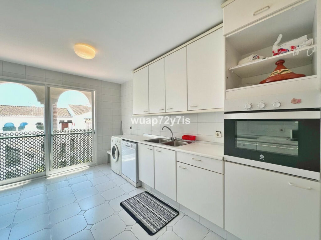 Top Floor Apartment El Presidente Málaga - image 15
