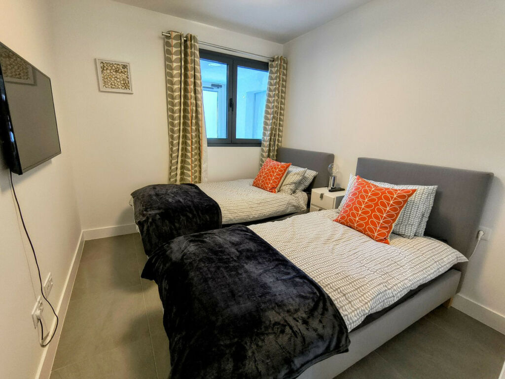 Ground Floor Apartment La Duquesa Málaga - image 15