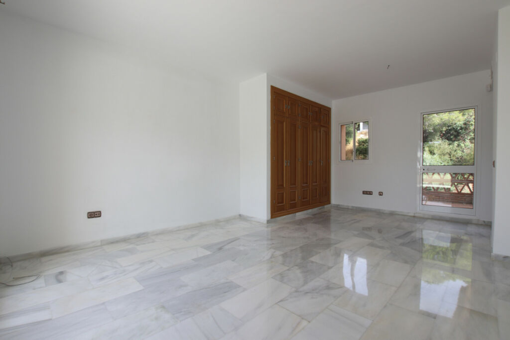 Detached Villa El Rosario Málaga - image 15