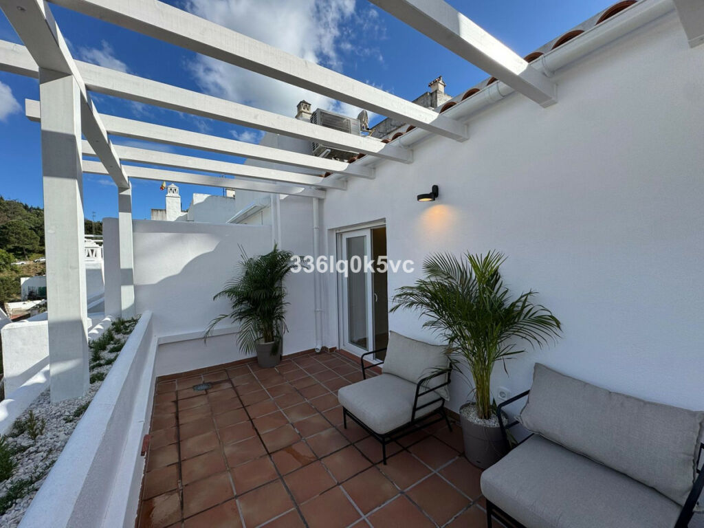 Top Floor Apartment Benahavís Málaga - image 15