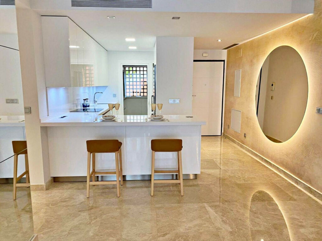 Penthouse Nueva Andalucía Málaga - image 15