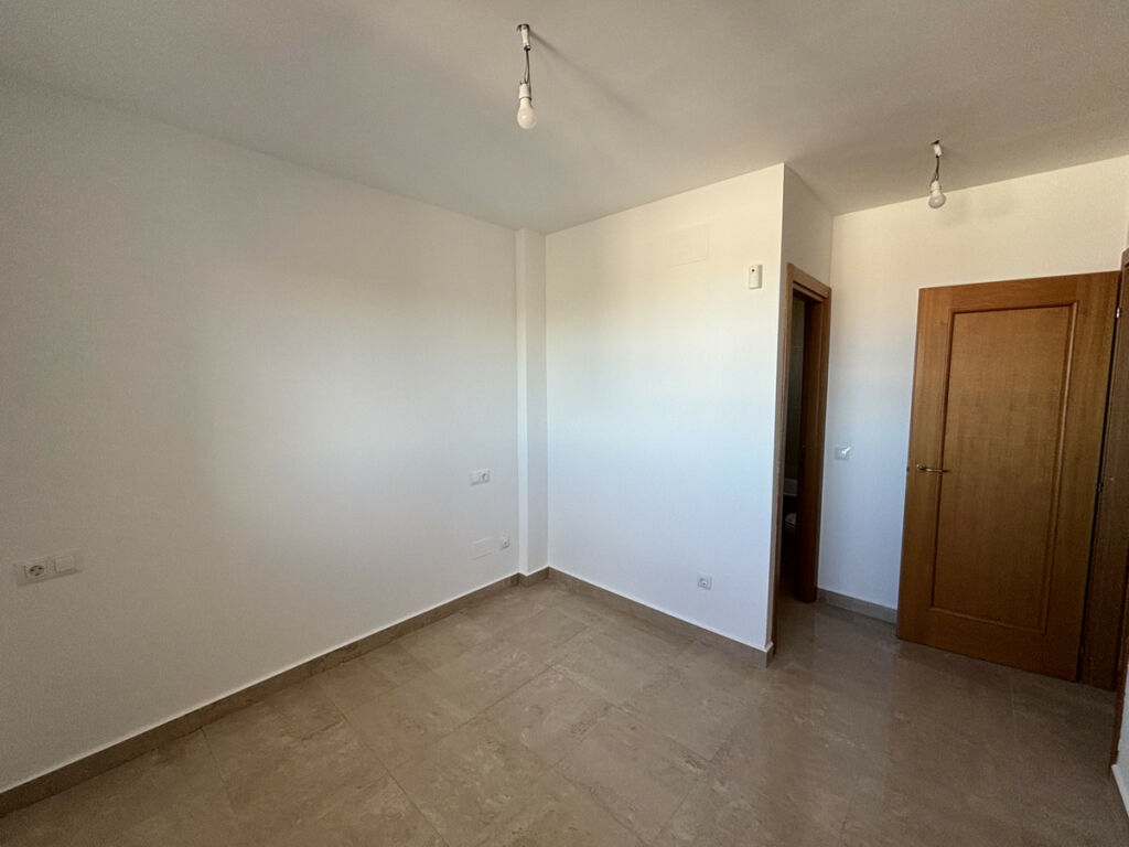 Ground Floor Apartment La Duquesa Málaga - image 15