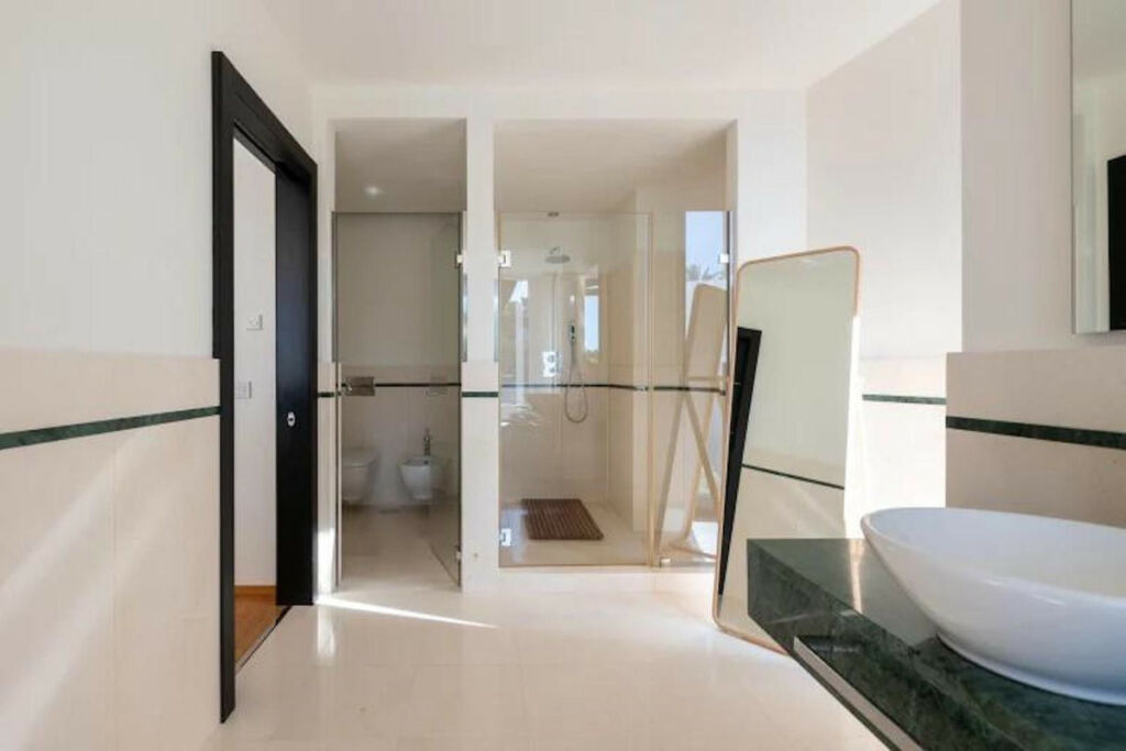 Townhouse Sierra Blanca Málaga - image 15