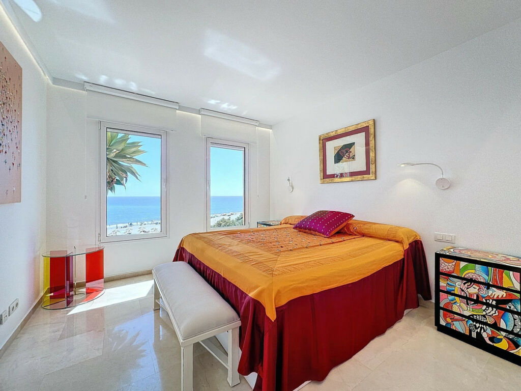 Penthouse Manilva Málaga - image 15