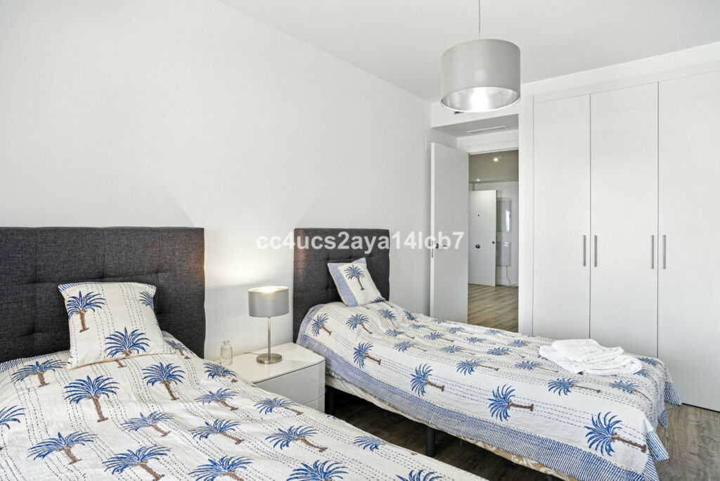 Ground Floor Apartment Estepona Málaga - image 15