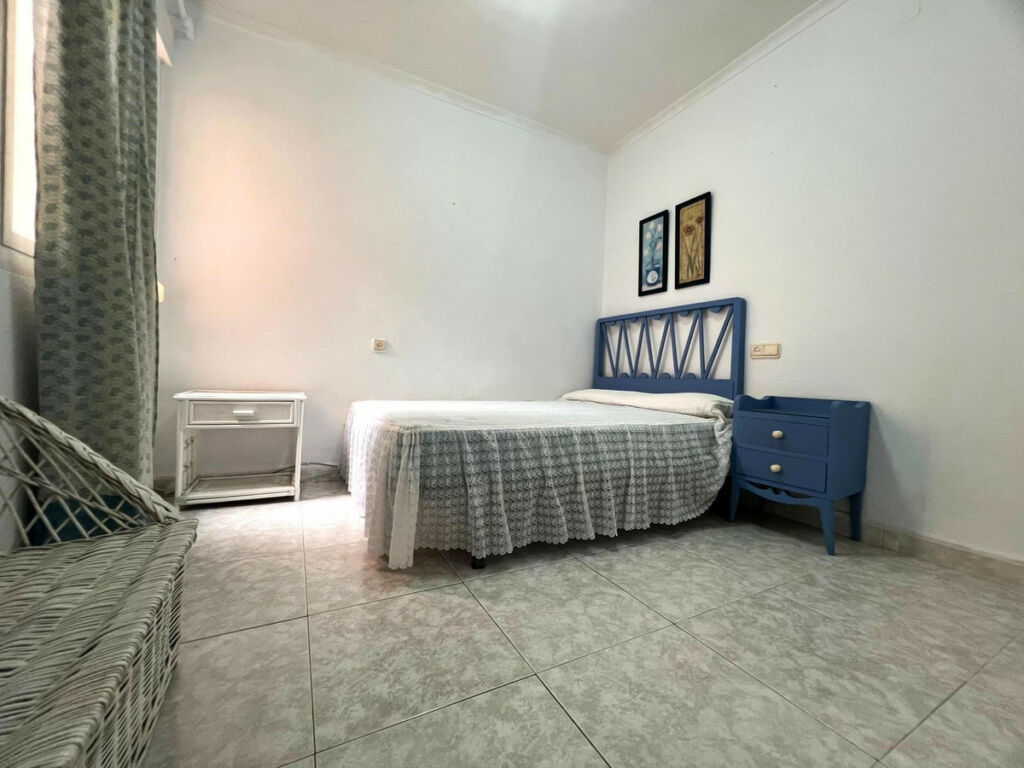 Middle Floor Apartment Playa de los Locos Alicante - image 15