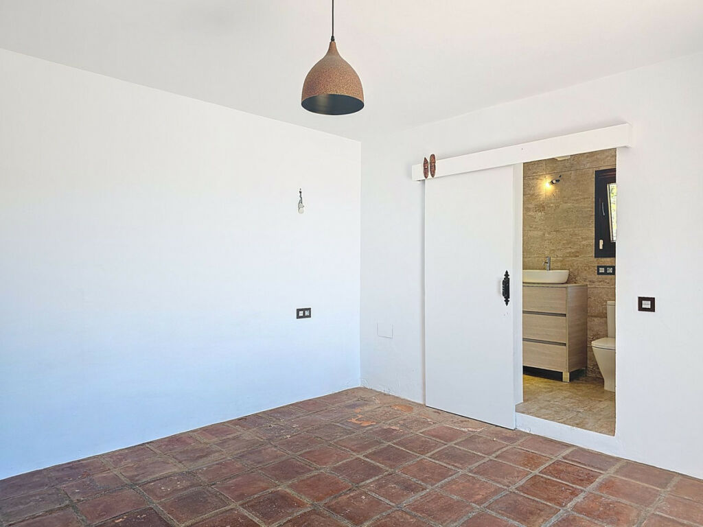 Detached Villa Sedella Málaga - image 16