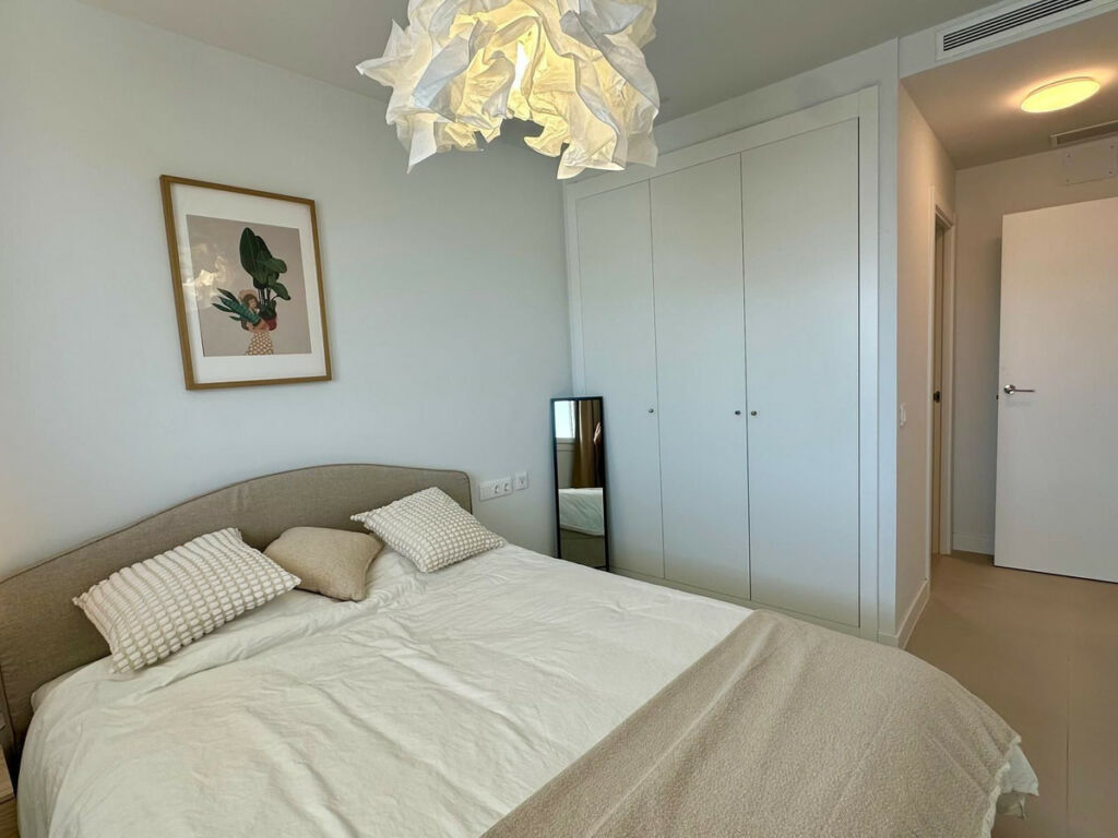Middle Floor Apartment Estepona Málaga - image 9
