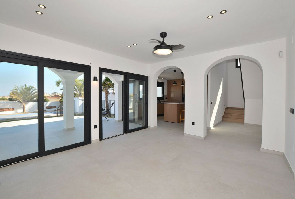 Detached Villa El Coto Málaga - image 15