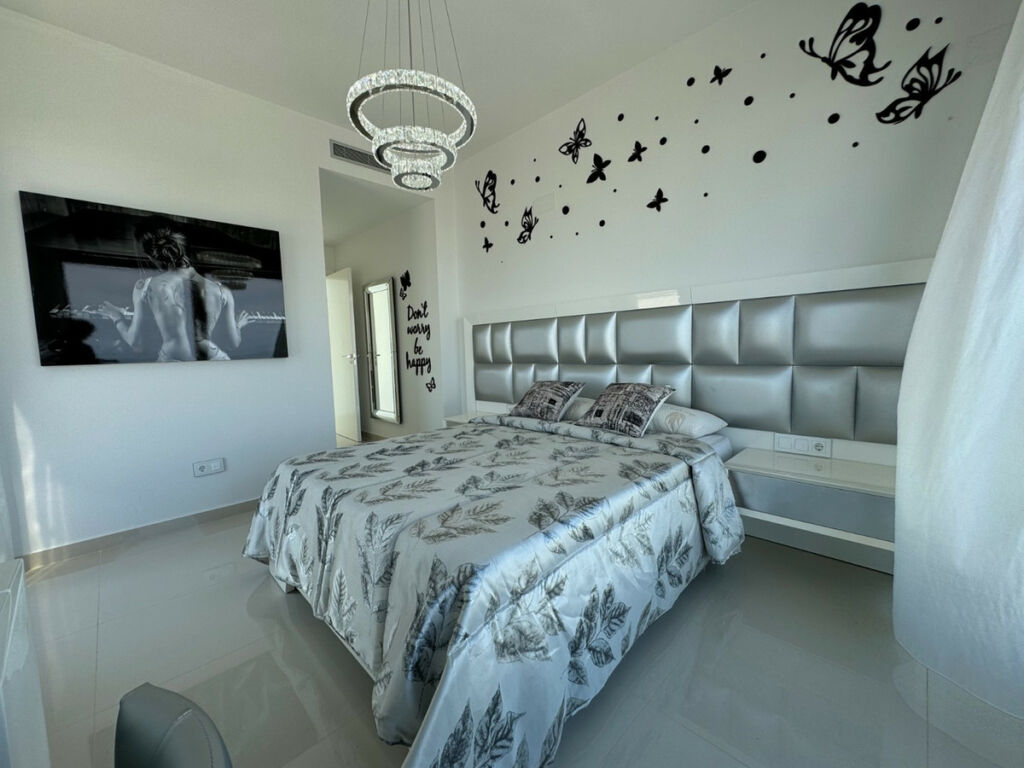 Detached Villa San Miguel de Salinas Alicante - image 15