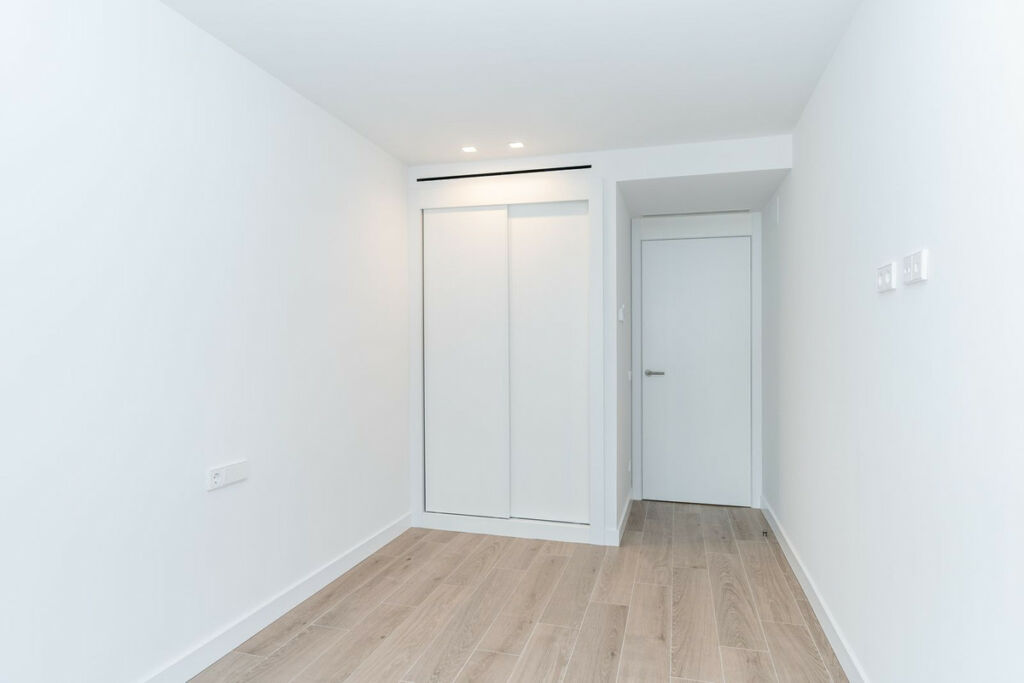 Middle Floor Apartment Fuengirola Málaga - image 11
