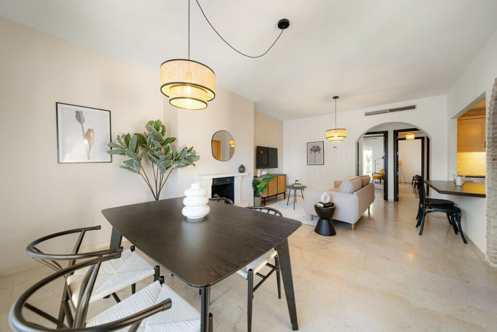 Middle Floor Apartment Nueva Andalucía Málaga - image 15