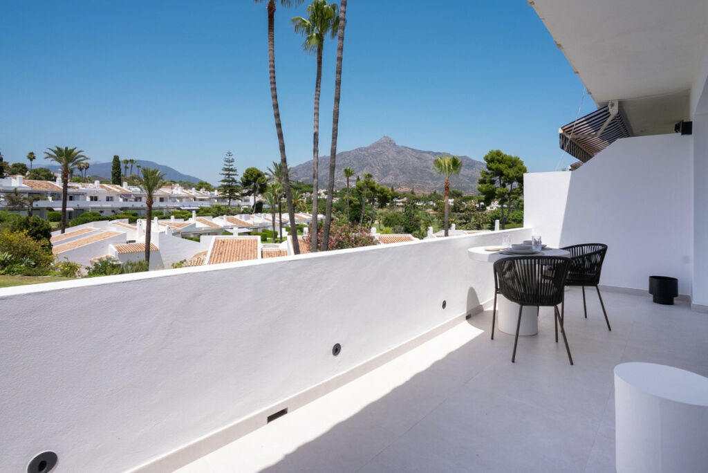 Penthouse Duplex Nueva Andalucía Málaga - image 15