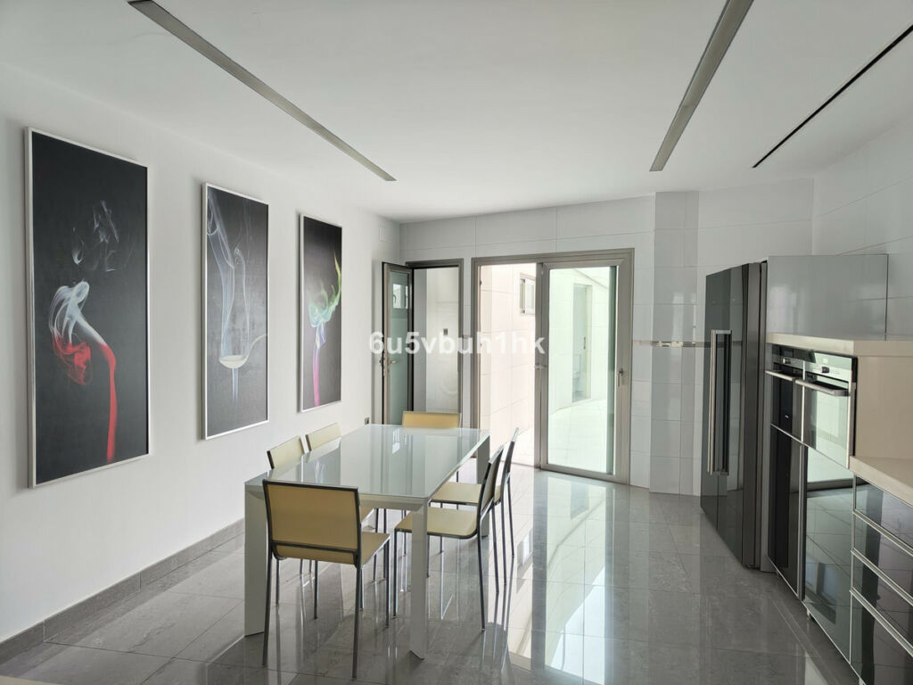 Detached Villa Benalmadena Málaga - image 15