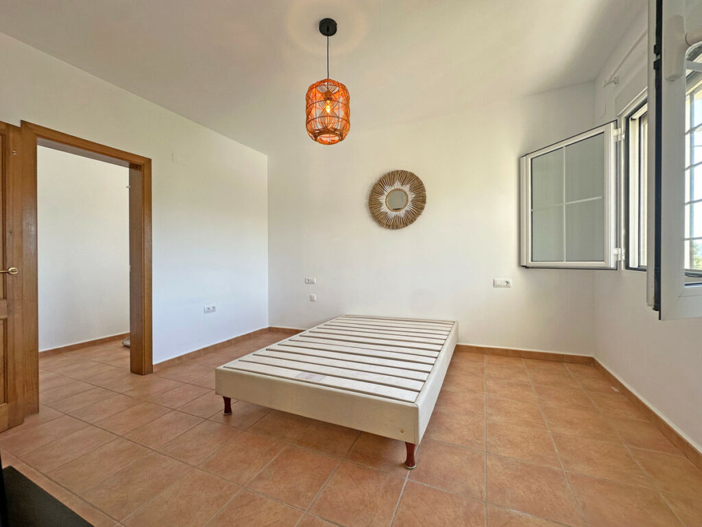 Detached Villa Jalon Alicante - image 15