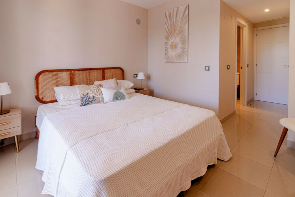 Ground Floor Apartment El Paraiso Málaga - image 15
