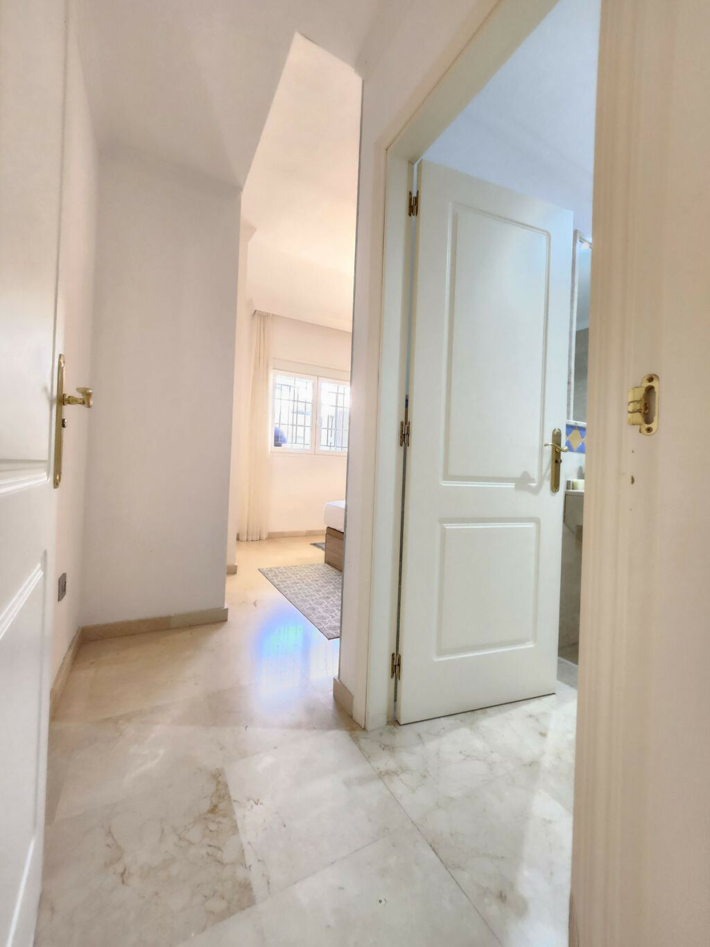 Middle Floor Apartment Nueva Andalucía Málaga - image 15