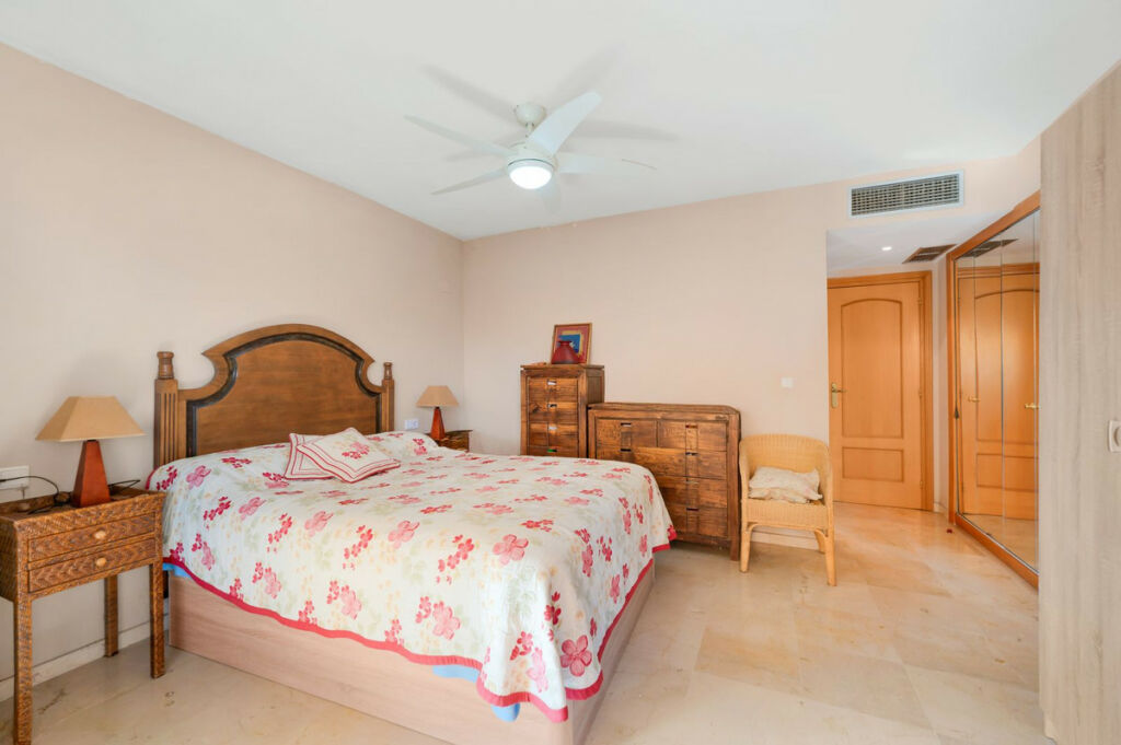 Middle Floor Apartment Marbella Málaga - image 15