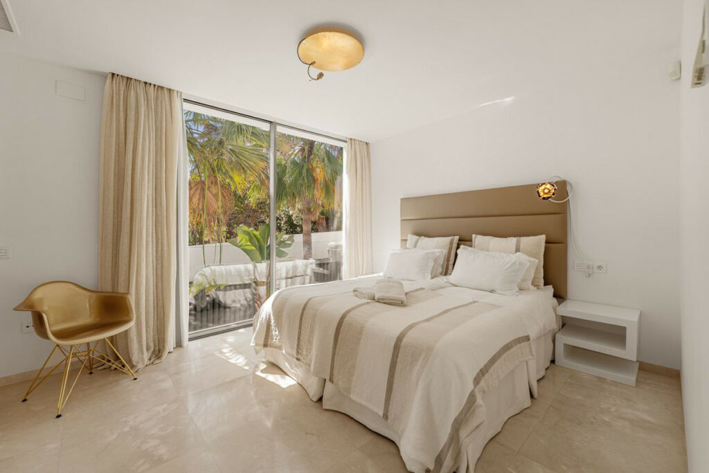 Detached Villa Marbella Málaga - image 15