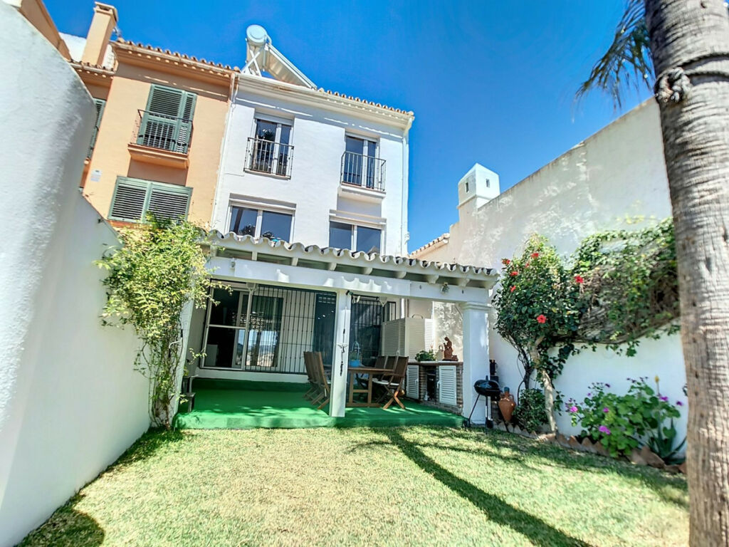 Semi-Detached House Arroyo de la Miel Málaga - image 15