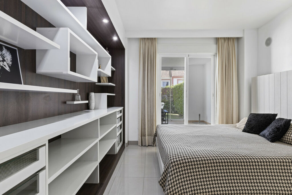 Ground Floor Apartment Estepona Málaga - image 17