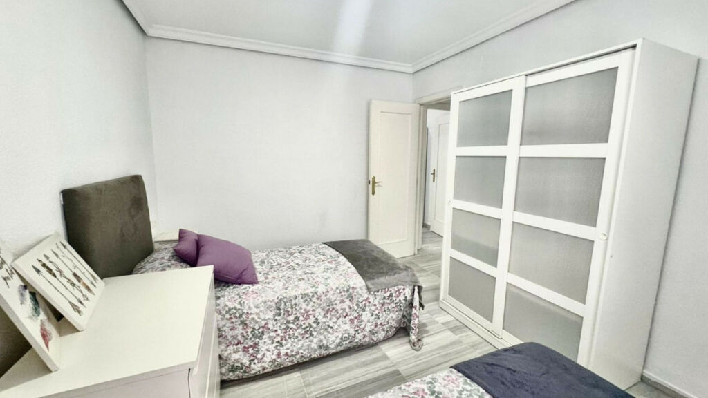 Middle Floor Apartment Torremolinos Málaga - image 15