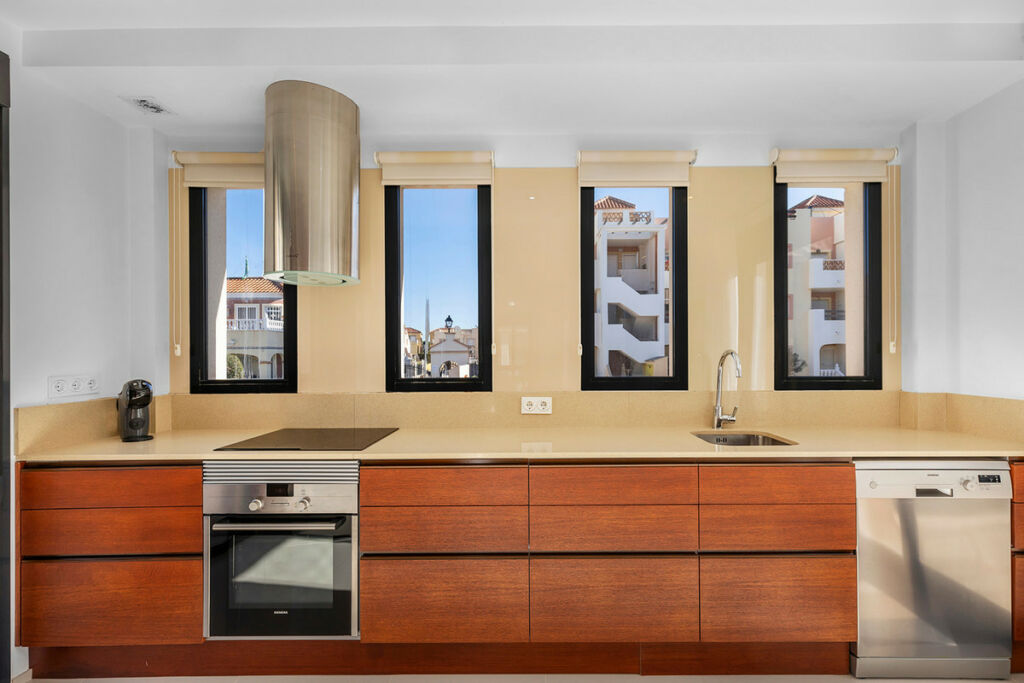 Detached Villa La Zenia Alicante - image 15