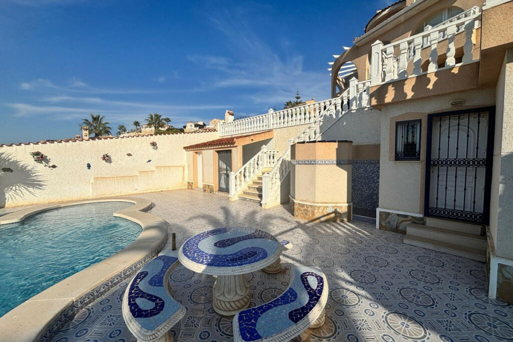 Detached Villa Ciudad Quesada Alicante - image 15