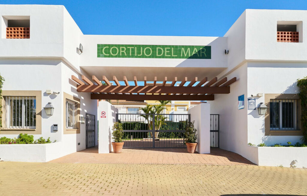 Ground Floor Apartment Estepona Málaga - image 15